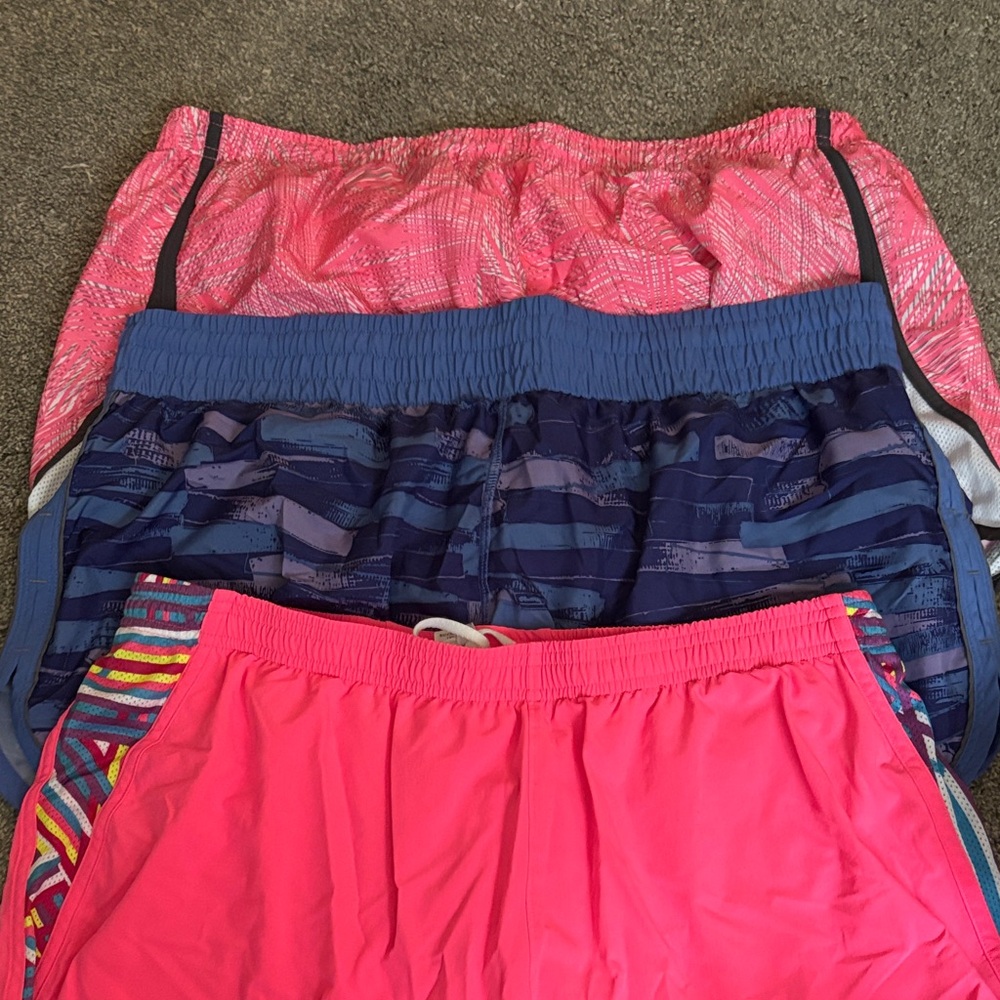 Bundle of 3 under armour shorts. Size XL